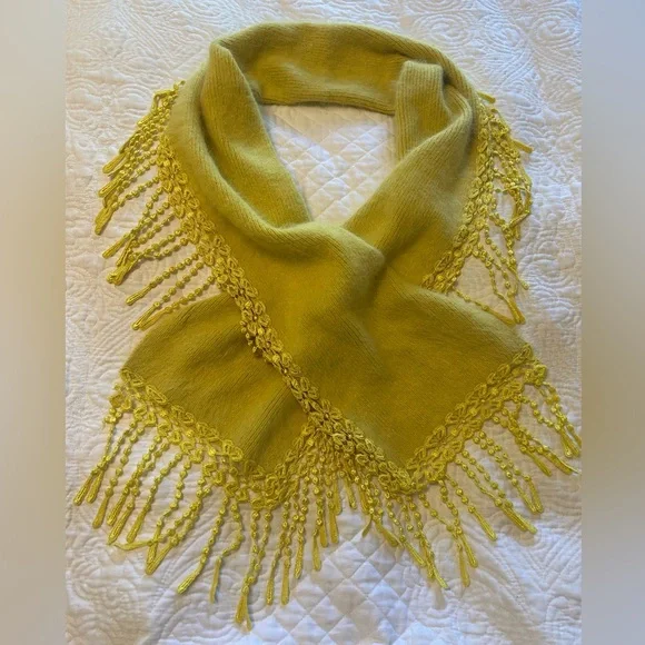Vintage Vanesha Angora Fur Elegant Muted Yellow Fringe Scarf - Picture 1 of 9